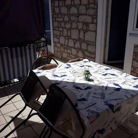 Nevena * Tribunj (Sibenik-Knin)